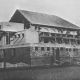 Stavba sokolovny v roce 1912. Otevřena byla 3. srpna 1913.